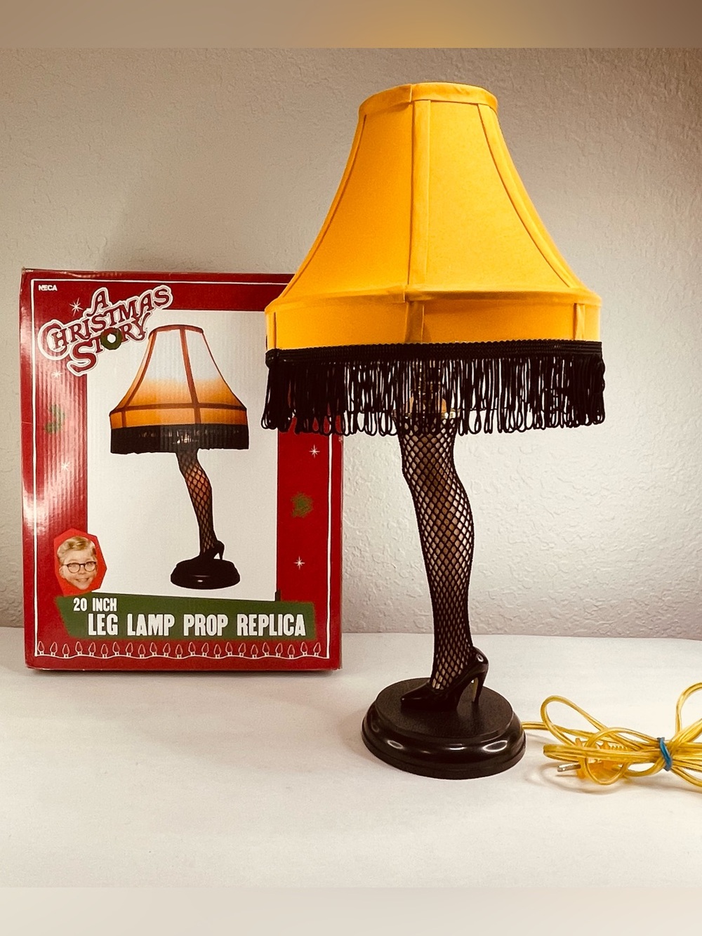 Christmas Story 20" Leg Replica Table Lamp Real Fishnet NECA Genuine Warner Bros